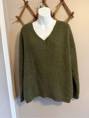 Sandwich Olive Green V-Neck Wool Blend Knit Sweater Medium